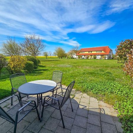 Feriendorf Rugana - Komfort Appartement Mit 1 Schlafzimmern Und Terrasse D29 Dranske Dış mekan fotoğraf