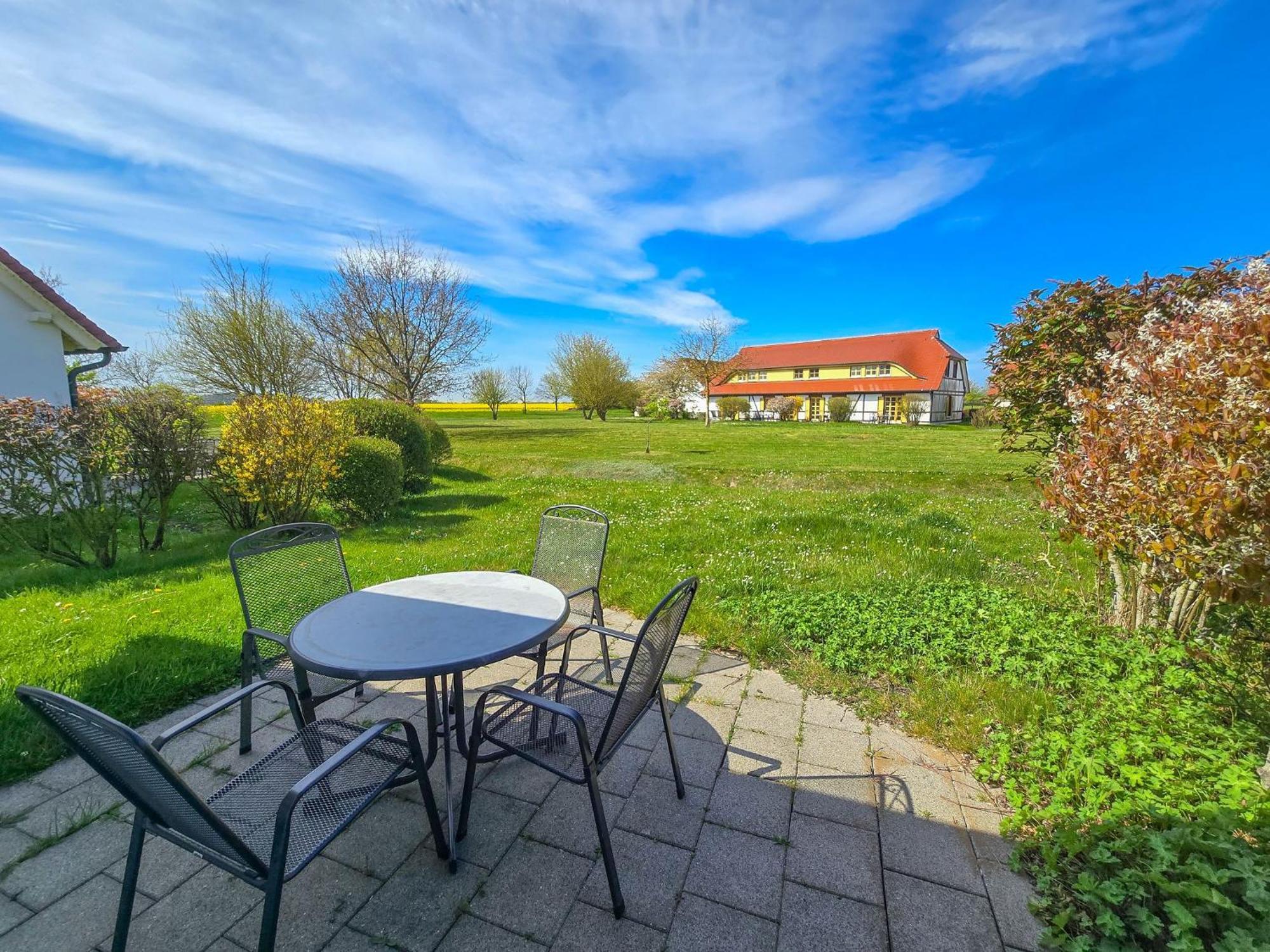 Feriendorf Rugana - Komfort Appartement Mit 1 Schlafzimmern Und Terrasse D29 Dranske Dış mekan fotoğraf